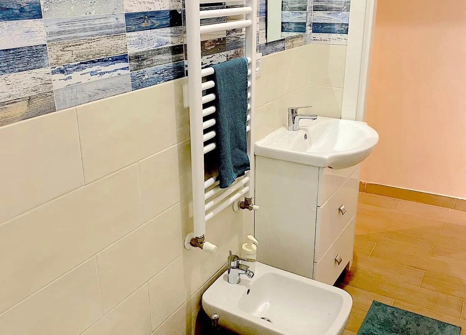 Pratello Republic - Bologna City Center Apartment 0*,